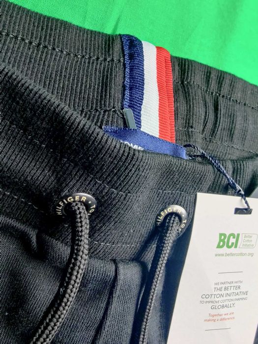 Dresy męskie spodnie Tommy Hilfiger męskie