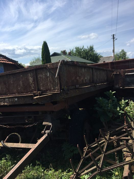 Продам причепи до тракторів у гарному стані.