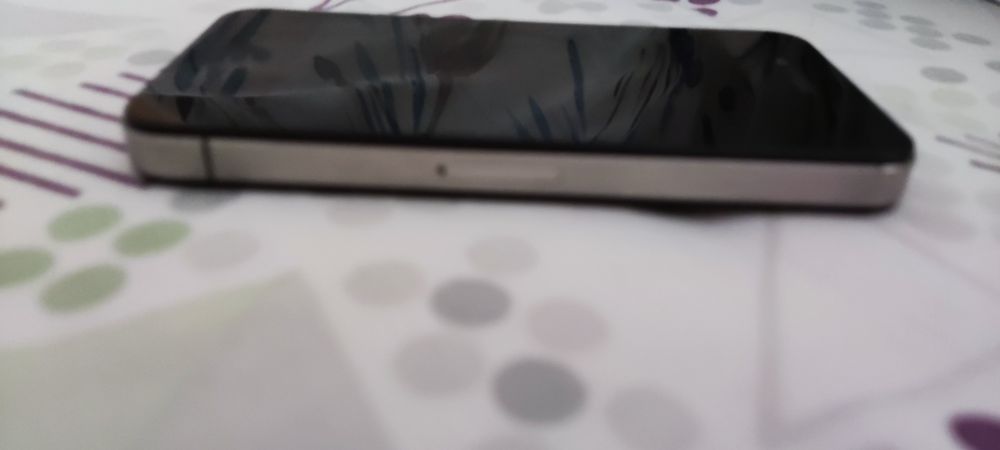 iPhone 4 em ótimo estado de conservação