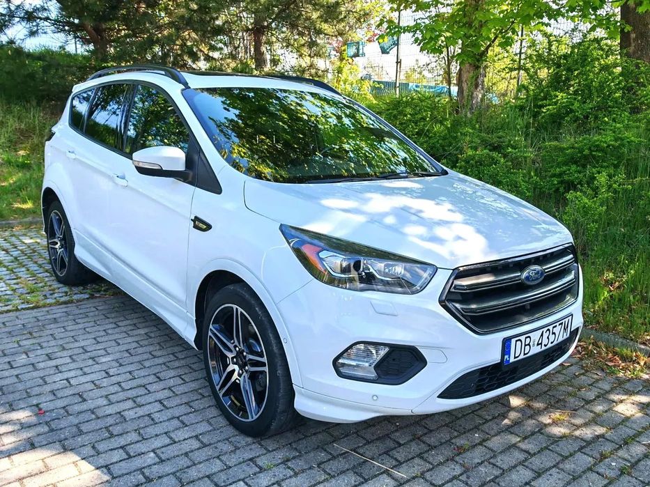 Ford Kuga Panorama/Asystent martwego pola/Elektryczna klapa/RadioSONY/Po serwisi