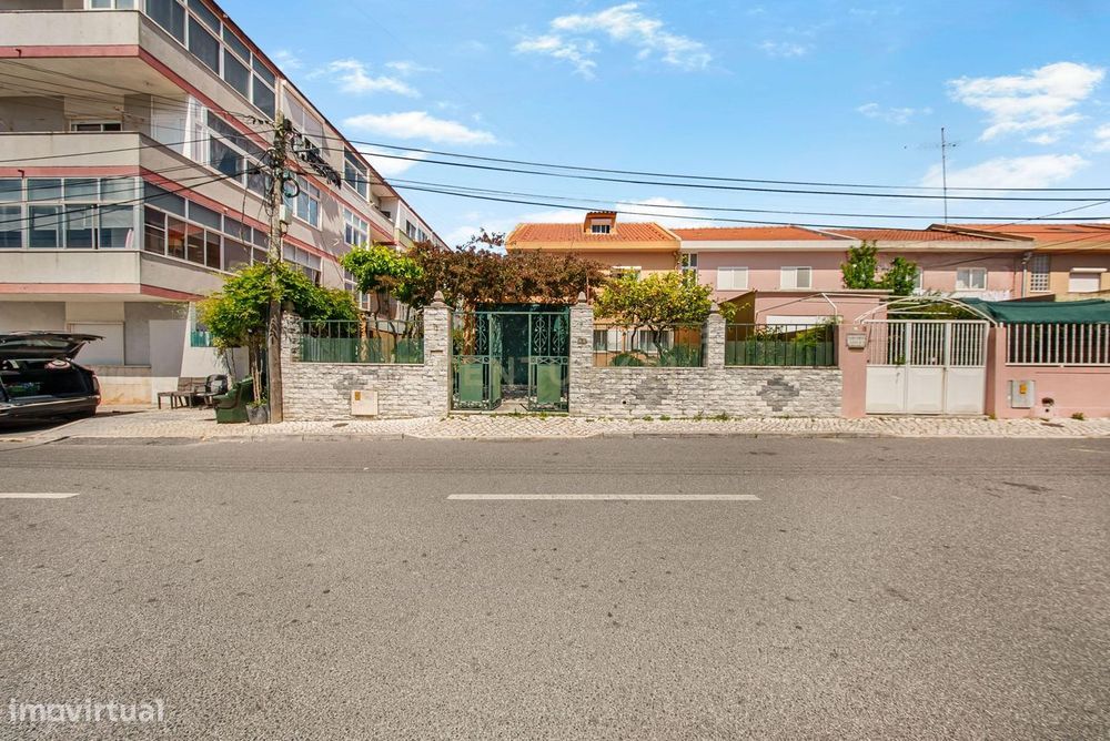 Moradia T4 em Agualva-Cacém (RESERVADO)