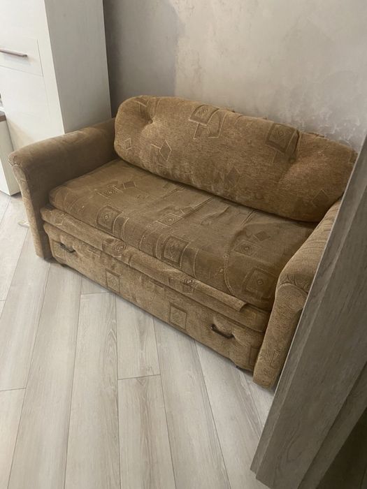 Продам якістний диванчик