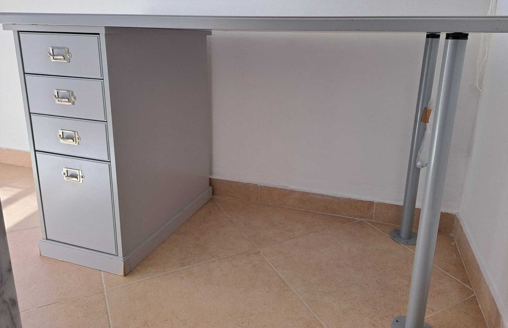 Ikea Desk with Drawer Unit64376368829699122
