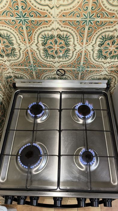 Fogao eletrico com pouco tempo de uso