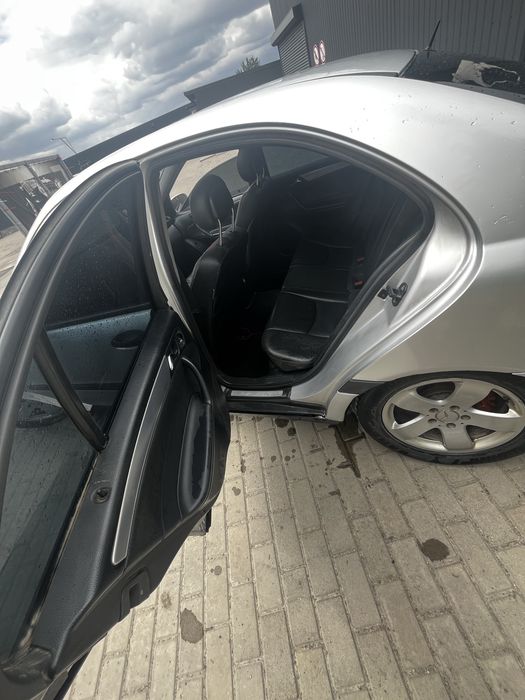 Мерседес 2,2дизель w203