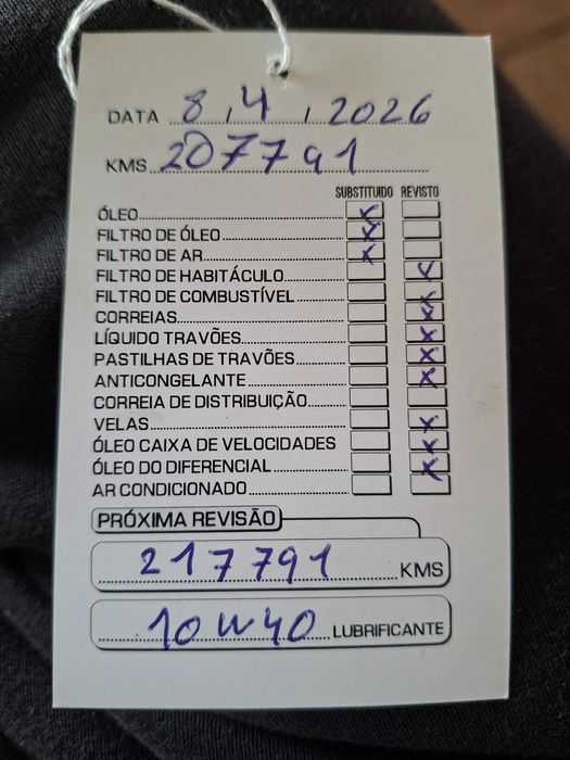 Carro Mazda 323F gasolina