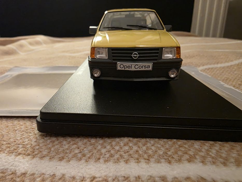Model auta Opel Corsa skala 1:24