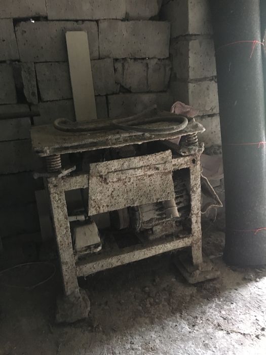 Wibrator do ubijania betonu
