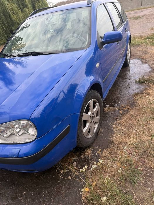 Продається Golf 4 2000 року