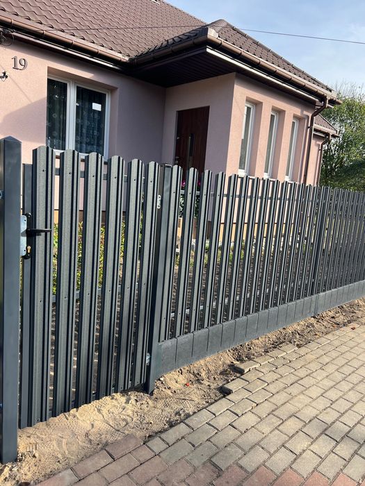 Ogrodzenie sztachetowe na podmurówce