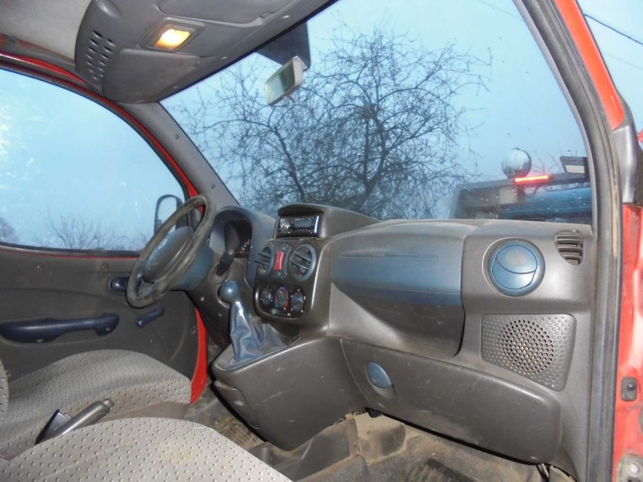 Fiat Doblo 1.9 diesel zwykły, dostawczy, na części, czerwony