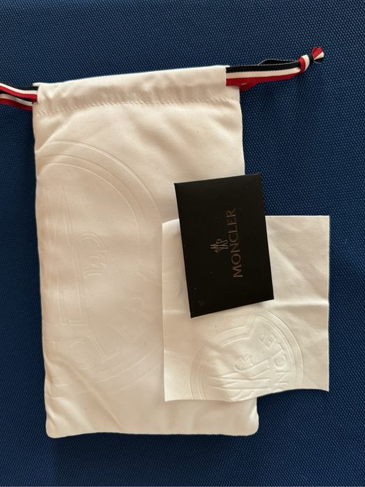 Moncler etui, pokrowiec, futerał