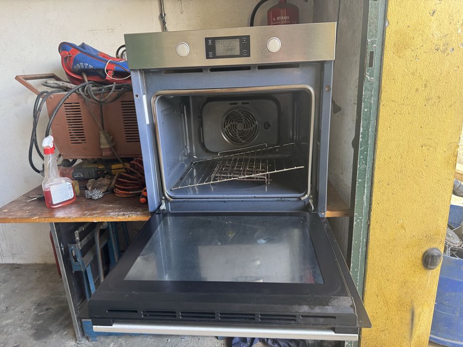forno no estado que se encontra-se nas fotografias