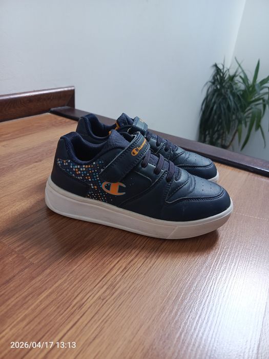 Adidasy snakersy chłopięce Championa 32