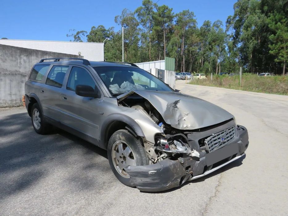Volvo XC70 I Cross Country 2.4 D5 4X4 (163Cv) de 2003 - Peças Usadas (8530)