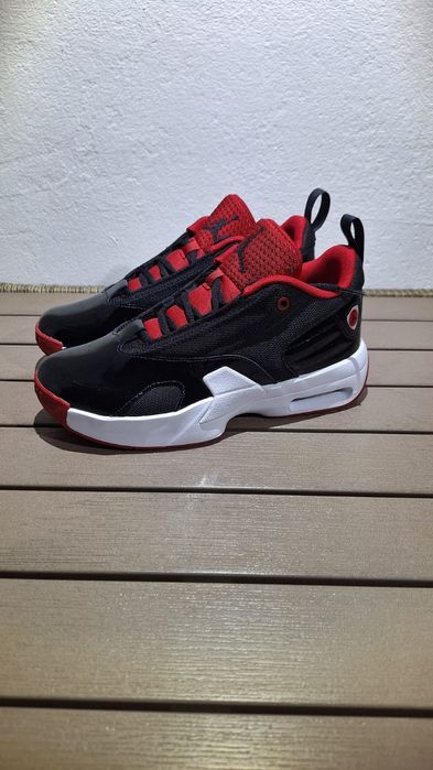 Кросівки Jordan Max Aura 6(gs) 6Y EU 38.5 24CM. FQ8297  006