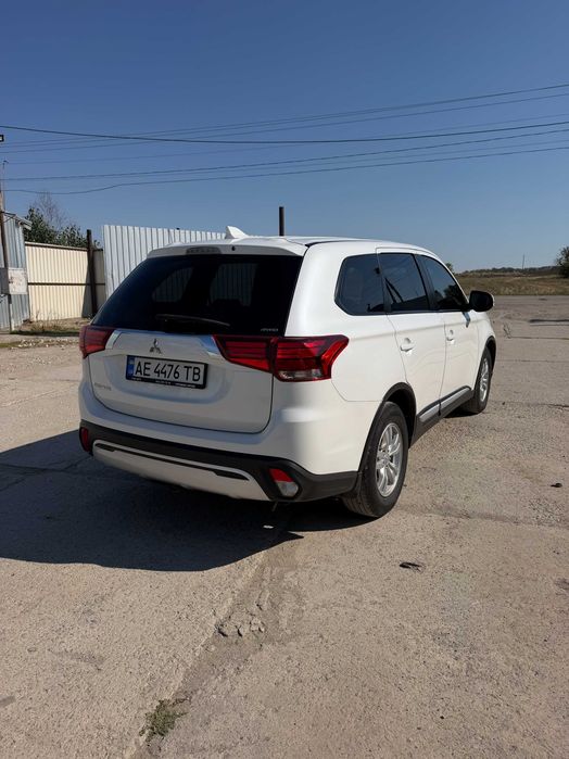 Mitsubishi Outlander 3 2021 авто в гарному стані.