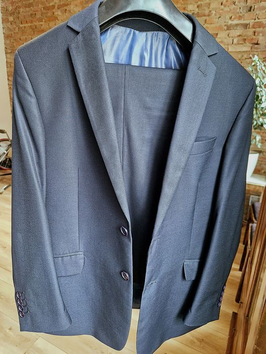 Klasyczny, elegancki garnitur męski granatowy 50 / 176 wełna 60%, poli