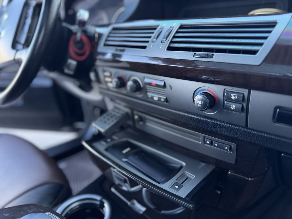 BMW -735i ,3,6 - Акпп ,газ/бенз !