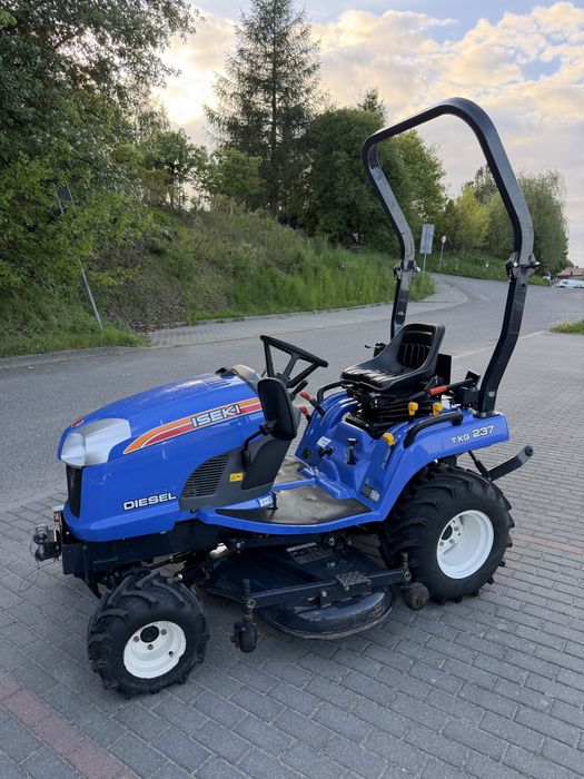 Traktorek, kosiarka ISEKI TGX237 FH, naped 4x4 2018 rok