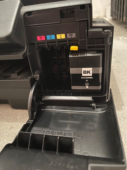 Drukarka Brother DCP-J105