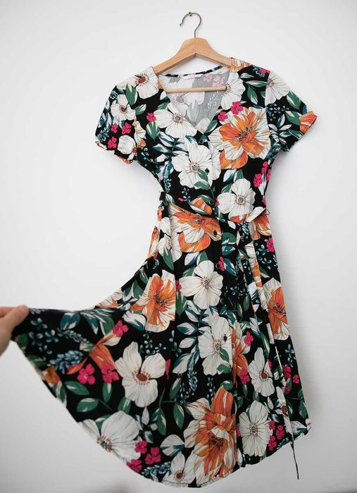 Sukienka krotka letnia zwiewna wiskoza w kwiaty guziki S