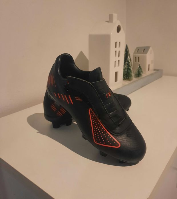 Buty pilkarskie lanki dziecięce Rezo. Rozmiar 29