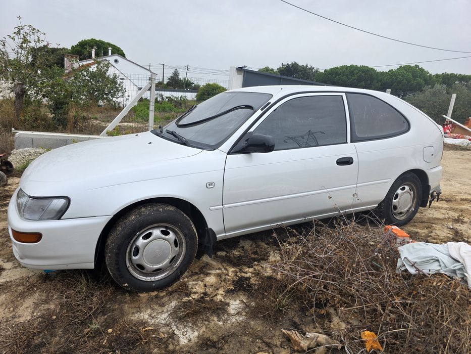 Toyota Corolla Star Van 2.0D 1993 – Incendiada traseira – Mecânica recente