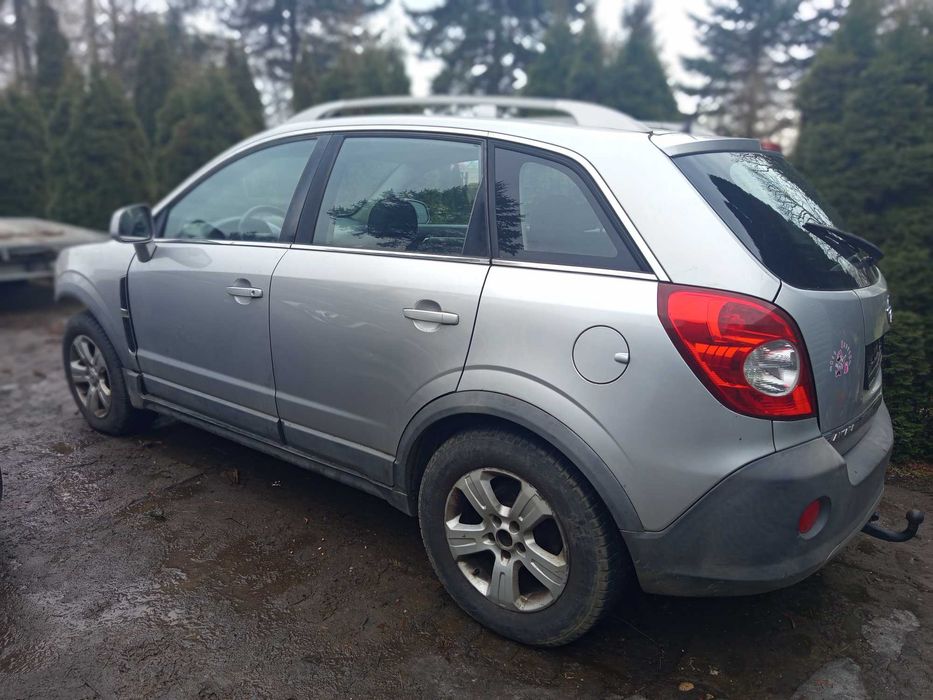 opel Antara   klapa tył części