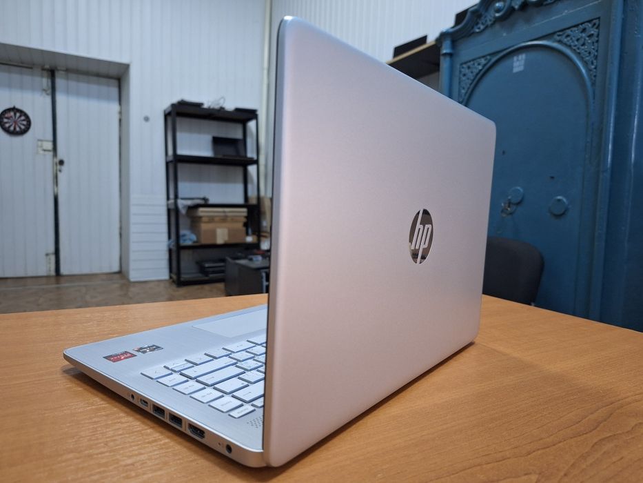 HP 14s-fq0053no HexaCore AMD Ryzen 5 4500U DDR4 16Gb SSD 512Gb