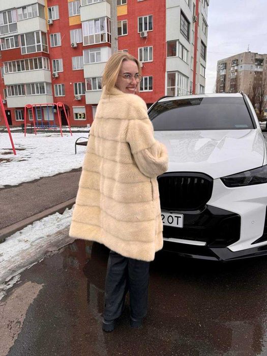 Норкова шуба світлий беж