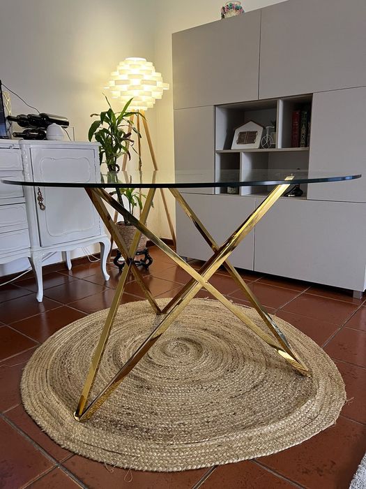 Mesa em vidro temperado