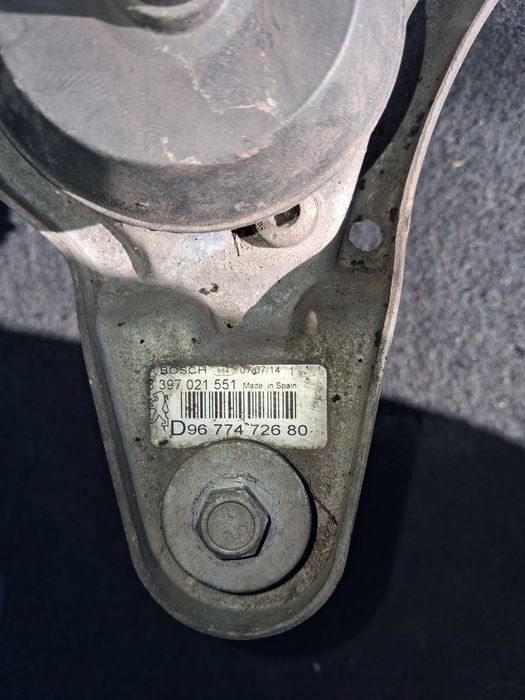 Моторчик двірника правий на пежо 508 універсал