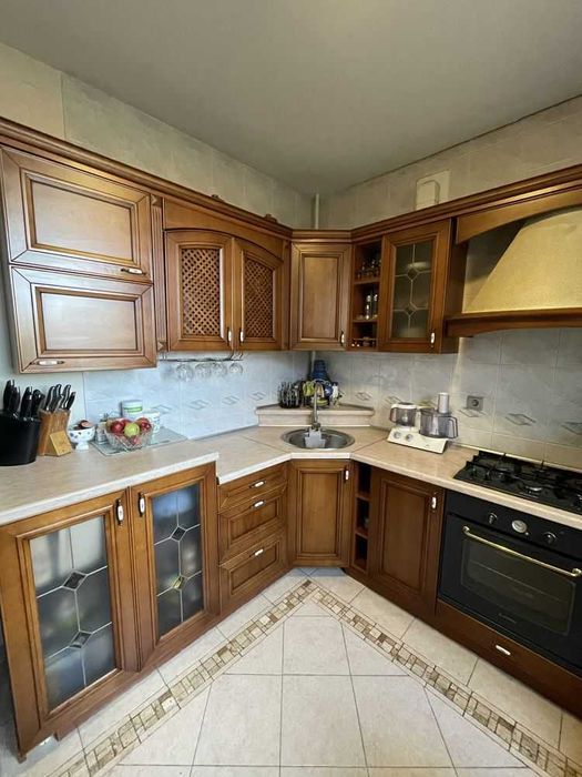 3х студія 73 кв.м, пл.Маяковського.