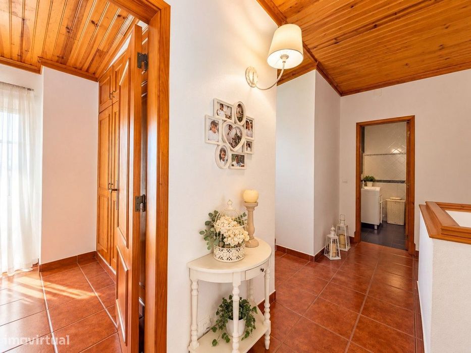 Moradia T3+1 com Garagem, Logradouro e Terraço em Aldeia Galega da ...