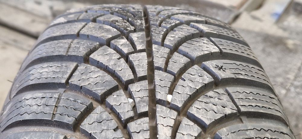 195/65 R15 95T Goodyear Ultra Grip 9 plus 7,8mm 2022r