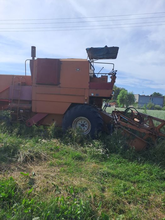 Sprzedam kombajn Bizon Z056