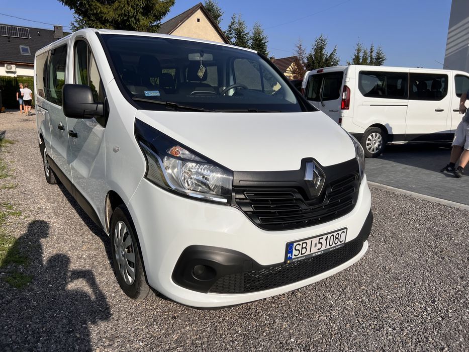 Wynajem busa Trafic Tanio Chorwacja Włochy Francja