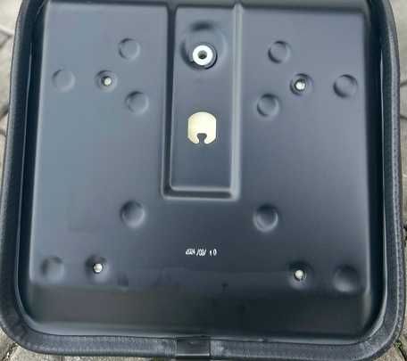 Banco Universal Preto