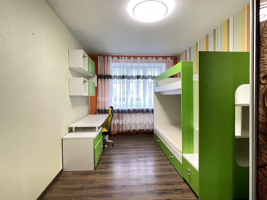 2 кімнатна квартира з ремонтом в центрі міста