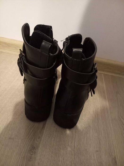 Buty zimowe damskie r.39