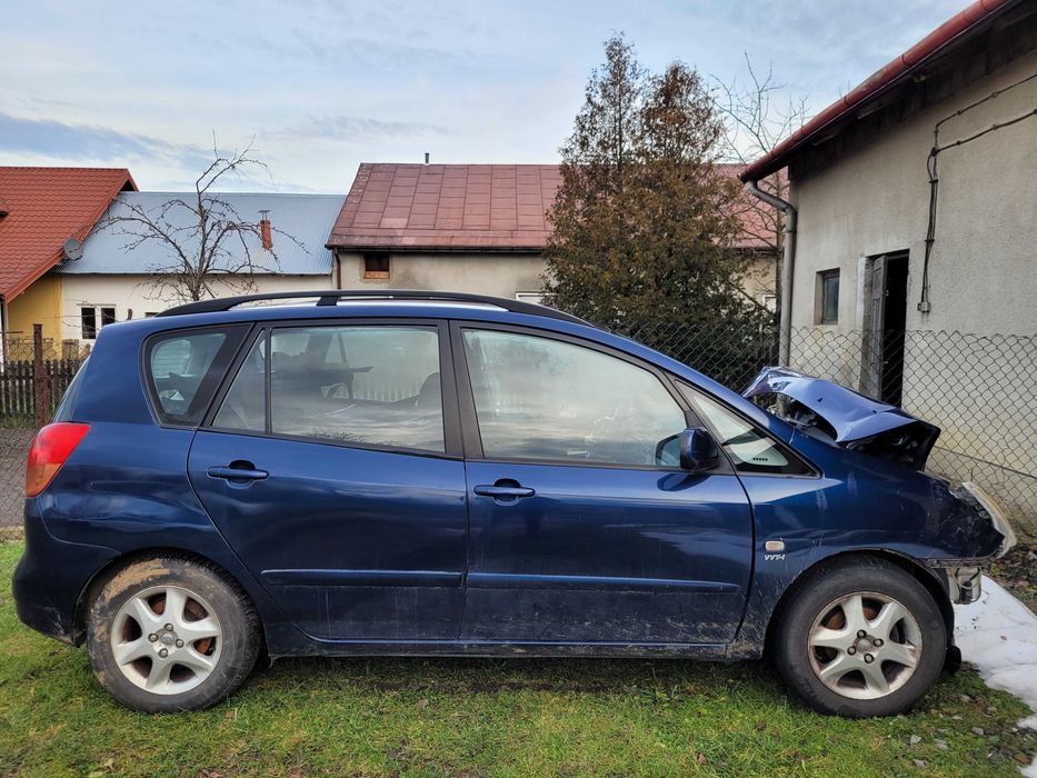 Toyota Corolla Verso 2003r. 1.6 Całość na części