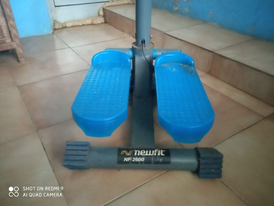 Pedaleira pára exercitar músculos das pernas