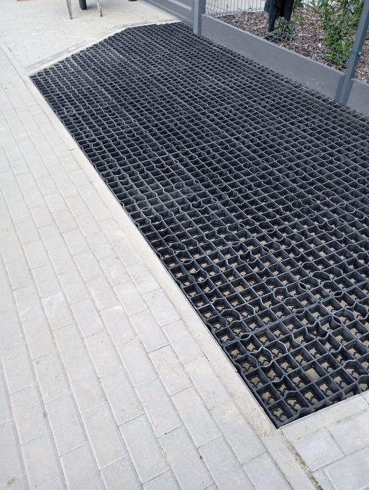 Układanie kostki brukowej