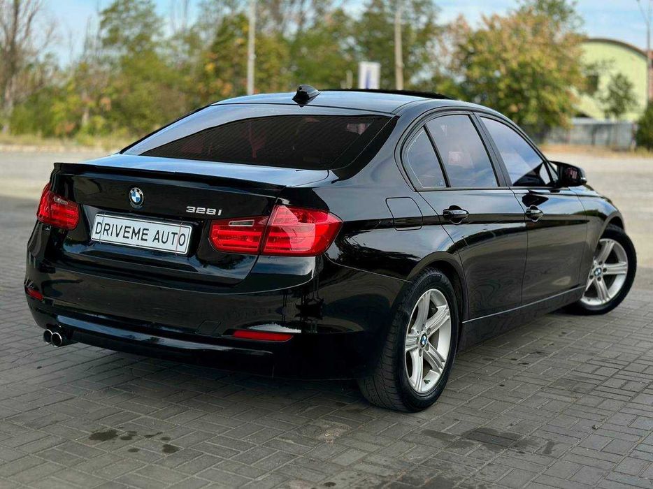 BMW 328i F30 2012