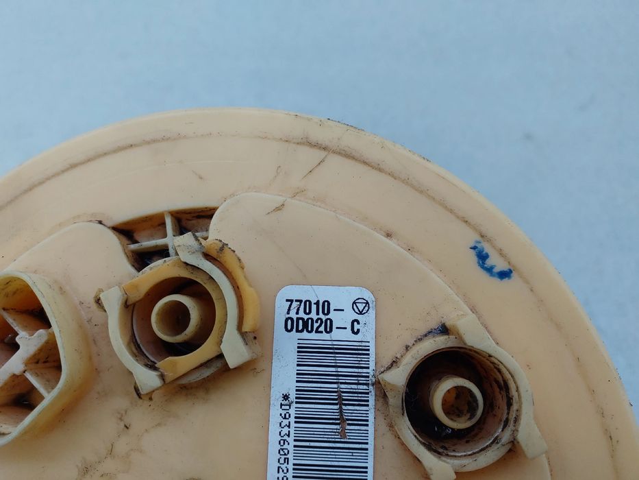 Boia combustível TOYOTA Yaris (_P9_)