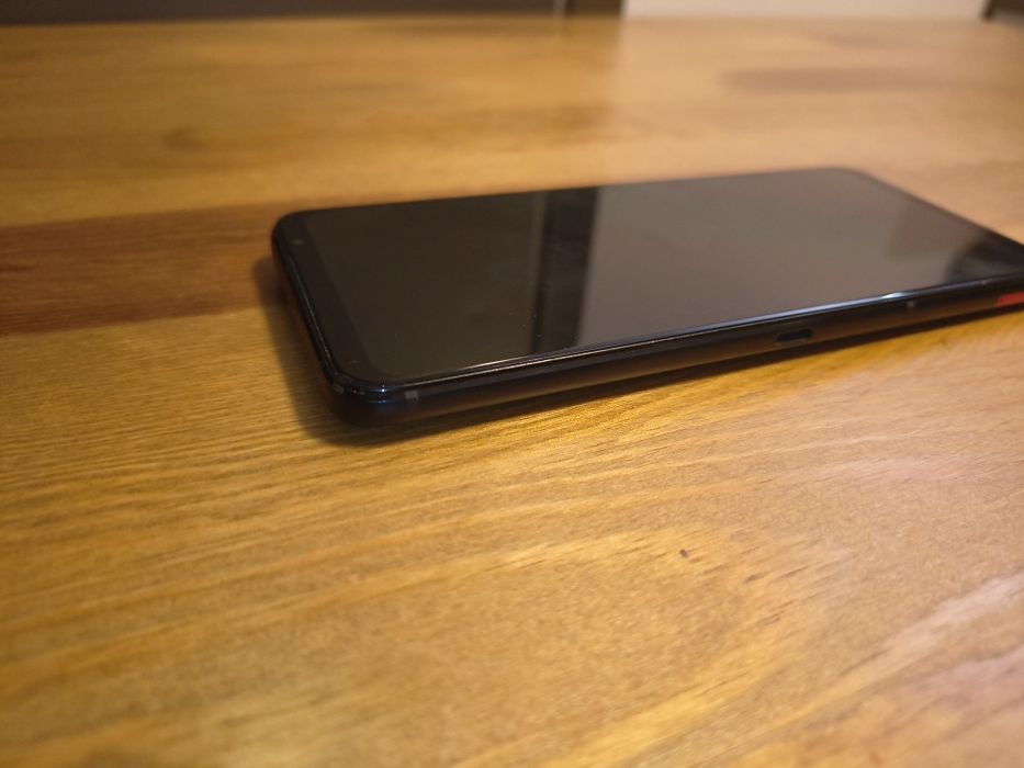 Asus rog phone 6 12/256