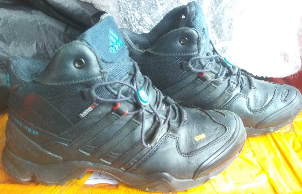 подростку ботинки зима мех адидас adidas terrex