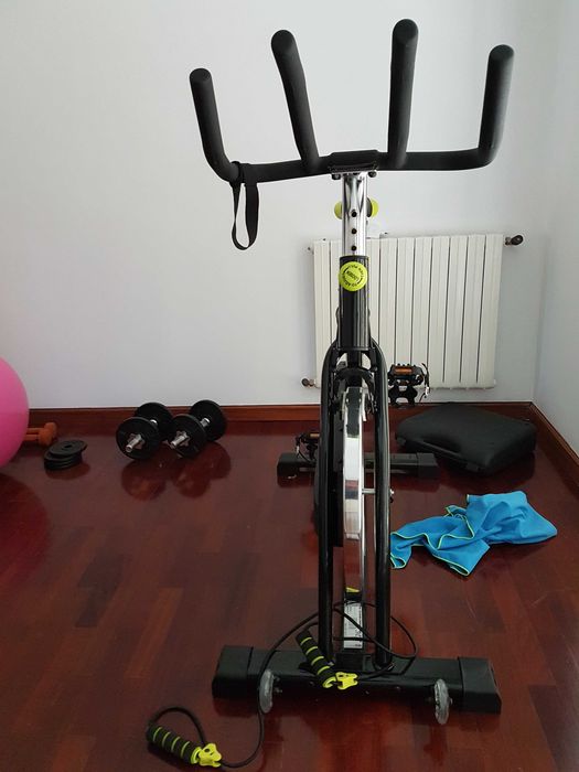 Bicicleta spinning indoor