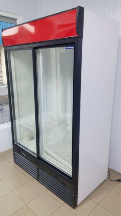 Холодильна вітрина.Шафа Холодильник вітрини холодильні витрина